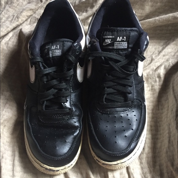 places that sell af1